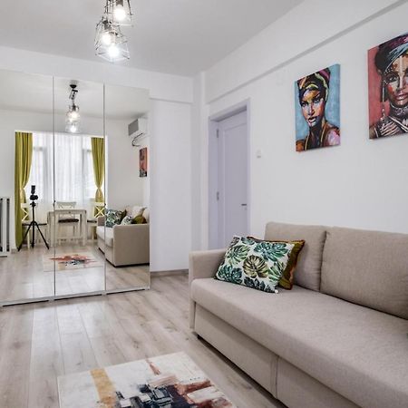 בוקרשט Laroka House Cosy And Modern Apartment Universitate-City Centre מראה חיצוני תמונה