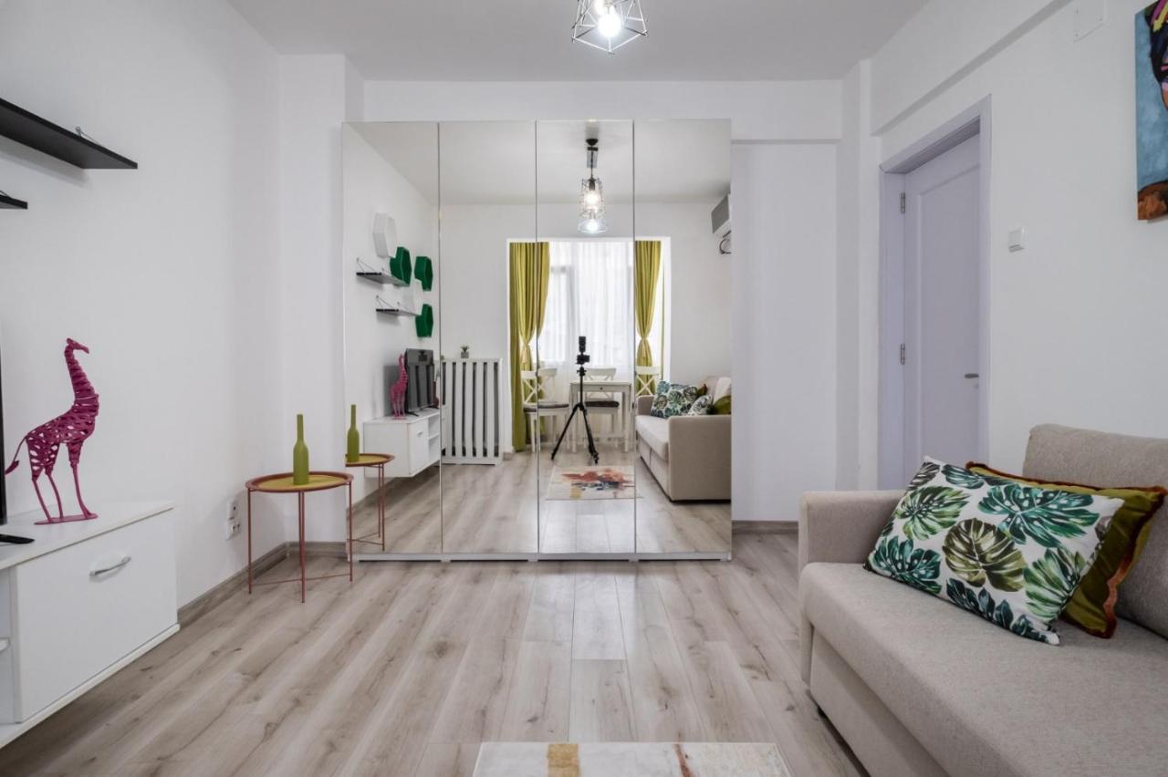 בוקרשט Laroka House Cosy And Modern Apartment Universitate-City Centre מראה חיצוני תמונה